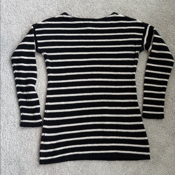 Old Navy Monochrome Striped Knit Sweater Size M - Picture 3 of 6